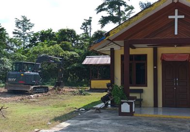 Dukung Pelayanan Umat, Satgas TMMD Ke-129 Kodim 1807/Sorong Selatan Siapkan Lahan Rumah Pastori di Kampung Sesor Dukung Pelayanan Umat, Satgas TMMD Ke-129 Kodim 1807/Sorong Selatan Siapkan Lahan Rumah Pastori di Kampung Sesor