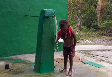 Air Bersih Mengalir, Senyum Anak-Anak Kampung Sesor Mengembang: Bukti Nyata TMMD Ke-129 Hadirkan Manfaat Air Bersih Mengalir, Senyum Anak-Anak Kampung Sesor Mengembang: Bukti Nyata TMMD Ke-129 Hadirkan Manfaat