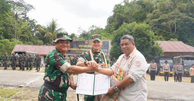 Penutupan TMMD Ke-129 TA 2026 di Kampung Sesor Resmi Ditutup Danrem 181/PVT
