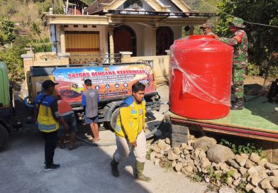 TNI-BPBD Salurkan 8.000 Liter Air Bersih untuk Warga Duren