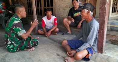 Komsos, Upaya Babinsa Kodim Ponorogo Terus Dekat Dengan Warga