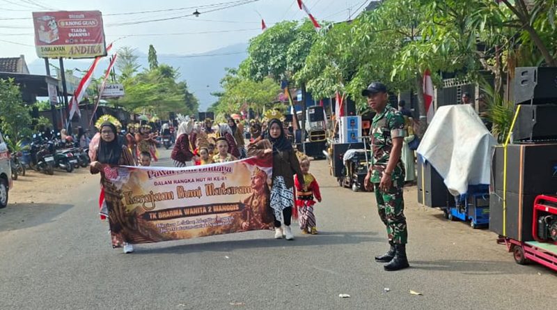 TNI-Polri Kawal Pawai PAUD-TK, Semarakkan HUT ke-81 RI di Panggul TNI-Polri Kawal Pawai PAUD-TK, Semarakkan HUT ke-81 RI di Panggul