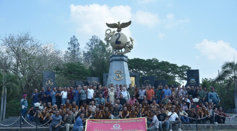Silaturahmi Lintas Generasi Keluarga Besar Prajurit Batalyon Tank Amfibi 2 Marinir Pererat Persaudaraan Silaturahmi Lintas Generasi Keluarga Besar Prajurit Batalyon Tank Amfibi 2 Marinir Pererat Persaudaraan