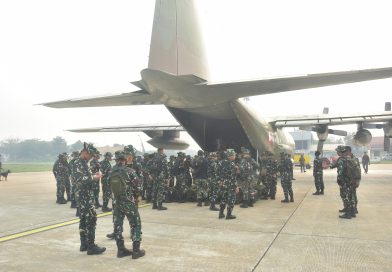 TNI Kerahkan Tiga Batalyon Teritorial Pembangunan Perkuat Penanganan Karhutla di Kalbar TNI Kerahkan Tiga Batalyon Teritorial Pembangunan Perkuat Penanganan Karhutla di Kalbar