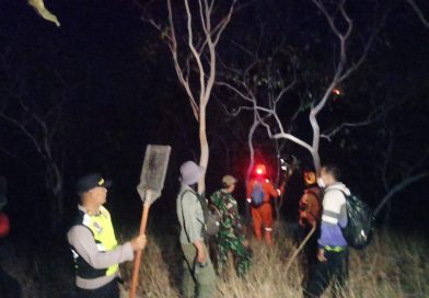Sinergi TNI, Polri dan Unsur Terkait Atasi Kebakaran Hutan di Wilayah Ponorogo Sinergi TNI, Polri dan Unsur Terkait Atasi Kebakaran Hutan di Wilayah Ponorogo