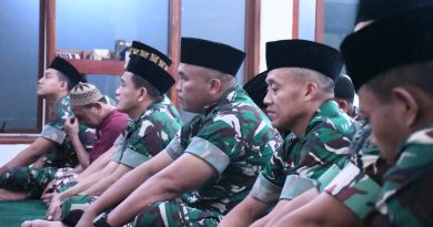 Doa Untuk Negeri di Tengah Peringatan Maulid Nabi di Makorem 081/DSJ