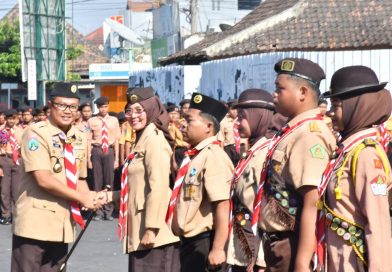 Dandim 0802 Ponorogo Bertindak Sebagai Pembina Apel Besar Gerakan Pramuka Kwarcab Ponorogo Dandim 0802 Ponorogo Bertindak Sebagai Pembina Apel Besar Gerakan Pramuka Kwarcab Ponorogo