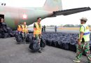Hercules TNI AU Kembali Tiba di Lanud Sjamsudin Noor, Bawa Ratusan APD Bantuan Kemhan RI dan Masker Dari Puskes TNI AU Untuk Perkuat Penanganan Karhutla Kalsel