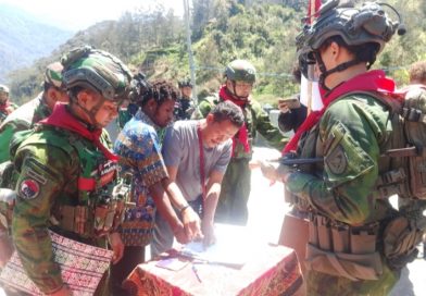Dua Hari Berturut-turut 6 Anggota OPM Resmi Memeluk NKRI Lewat Sentuhan Humanis Satgas Koops TNI Habema Dua Hari Berturut-turut 6 Anggota OPM Resmi Memeluk NKRI Lewat Sentuhan Humanis Satgas Koops TNI Habema