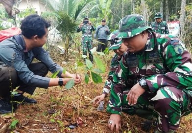 Sinergi TNI-Polri dan Lintas Sektor Jaga Lingkungan di Dongko Sinergi TNI-Polri dan Lintas Sektor Jaga Lingkungan di Dongko