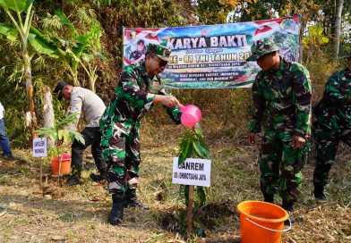 Ratusan Pohon Produktif Hijaukan Brumbun Jelang HUT ke-81 TNI Ratusan Pohon Produktif Hijaukan Brumbun Jelang HUT ke-81 TNI