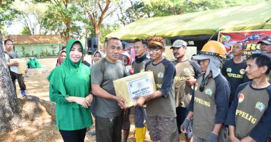 Peringati HUT ke 81 TNI, Kodim Ponorogo Adakan Baksos Kesehatan dan Bagi Bagi Sembako