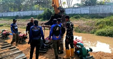 Pastikan Sumber Air Karhutla Tetap Andal, Personel Lanud Sjamsudin Noor Siaga 24 Jam Dukung Kesiapan dan Operasi Penanganan Karhutla