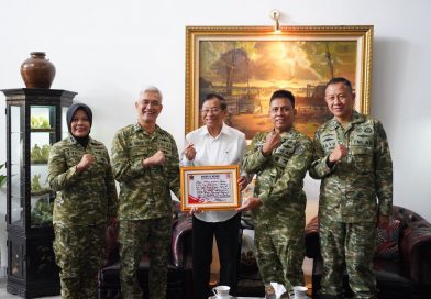 Kapuskes TNI Anjangsana ke Sesepuh TNI, Perkuat Nilai Sapta Marga dan Sumpah Prajurit Kapuskes TNI Anjangsana ke Sesepuh TNI, Perkuat Nilai Sapta Marga dan Sumpah Prajurit