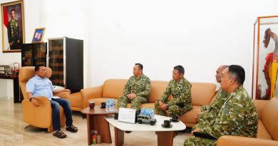 Silaturahmi Penuh Jelang HUT TNI, Jenderal TNI (Purn) Moeldoko Ingatkan tentang Profesionalisme Prajurit Silaturahmi Penuh Jelang HUT TNI, Jenderal TNI (Purn) Moeldoko Ingatkan tentang Profesionalisme Prajurit
