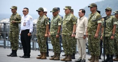 Wapang TNI Dampingi Menhan RI Anugerahkan Satyalancana Dharma Samudera kepada Personel JMSDF
