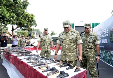Pangdam Pattimura  Terima 75 Senjata Peninggalan Konflik Sosial Maluku Utara, Diserahkan Secara Sukarela oleh Warga Masyarakat