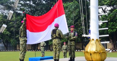 Dandenma Mako Kormar Pimpin Upacara Bendera, Tekankan Profesionalisme dan Disiplin Prajurit