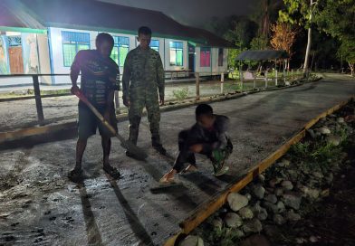 Kejar Target TMMD ke 130, Satgas Bersama Masyarakat Lembur Hingga Larut Malam Kejar Target TMMD ke 130, Satgas Bersama Masyarakat Lembur Hingga Larut Malam