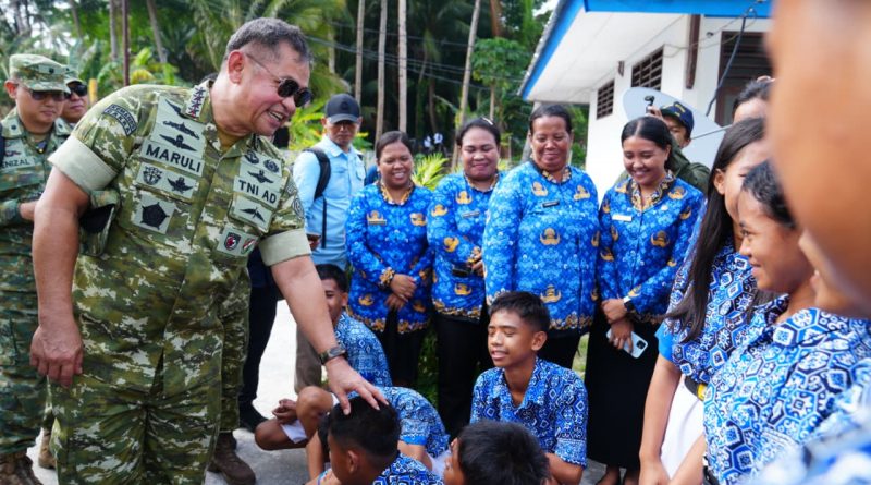Wapang TNI Tinjau Perbatasan dan Pembangunan Infrastruktur di Miangas